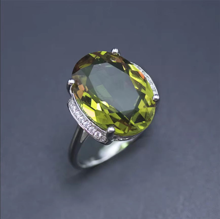 Jewelryhaven720 ™ Bolai 18*13mm Zultanite Color Changing Gemstone Ring is a great gift for women