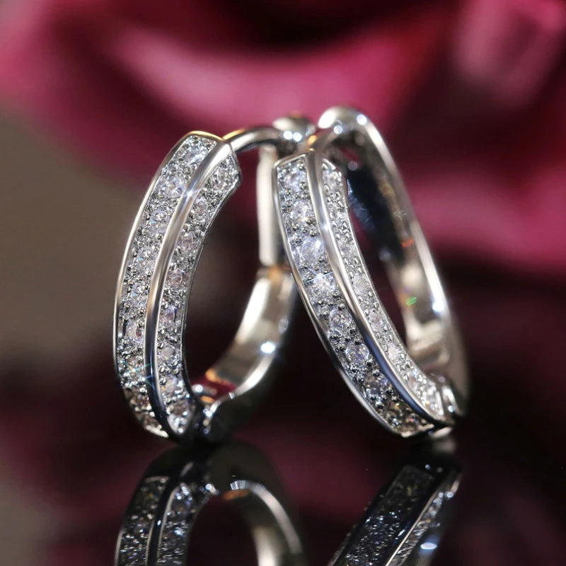 Jewelryhaven720™. Luxurious earrings made of 100% real moissanite, sterling silver. A wonderful gift for loved ones.