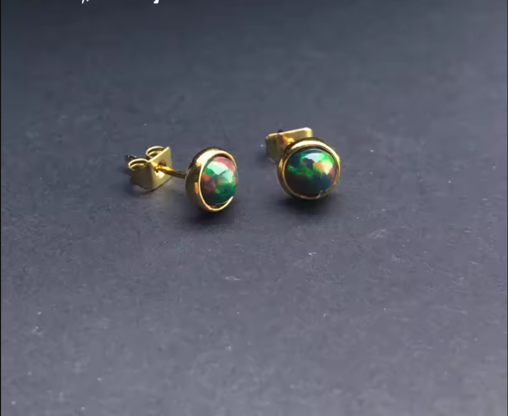 Jewelryhaven720™ Elegant stud earrings made of natural, precious black opal 5 mm, sterling silver 925,